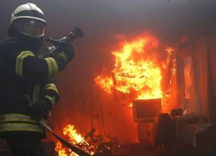 На Харьковщине продолжают гореть заброшенные здания (ФОТО)