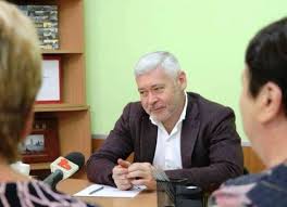 Инициативы харьковчан будут включены в планы работ городской власти на следующий год - первый вице-мэр Игорь Терехов.