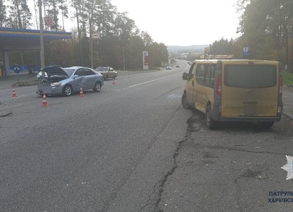 ДТП на Залютинской: водила китайца просчитался и попал в аварию (ФОТО)
