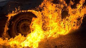 В Харькове ночью снова горели автомобили (ФОТО)