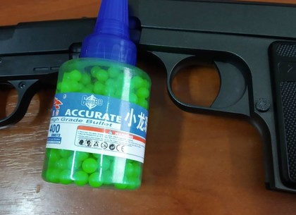На перемене играли игрушечными пистолетами: полицейские расследовали стрельбу в школе