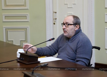 Геннадий Кернес пообещал предпринимателям Барабашово навести порядок на рынке (ФОТО)