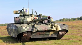 Макеты харьковского танка «Оплот» и БТР-4 представлены на международной выставке вооружений