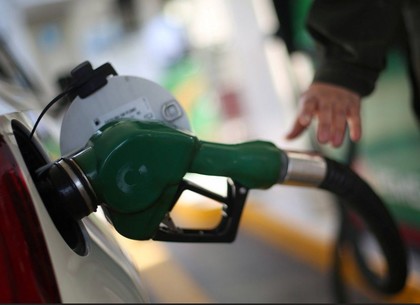Харьковские АЗС продолжают снижать цены на бензин и автогаз: сколько стоит заправить авто