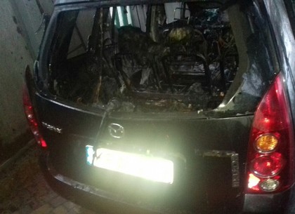 За ночь в Немышлянском районе сгорели два автомобиля (ФОТО)