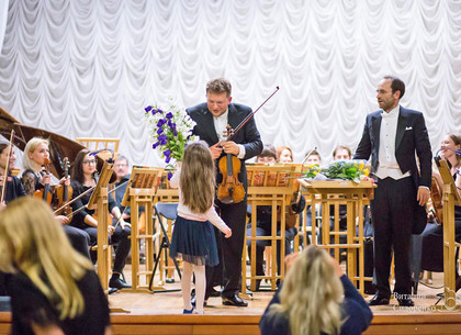В Харькове на концерте звучала скрипка Страдивари