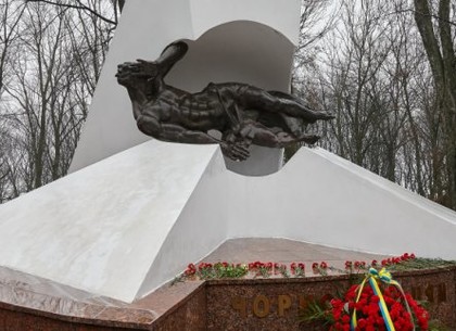В Харькове почтили память погибших ликвидаторов аварии на ЧАЭС (ФОТО)