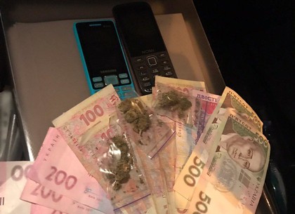 В Харькове полицейские задержали иностранца - дилера марихуаны