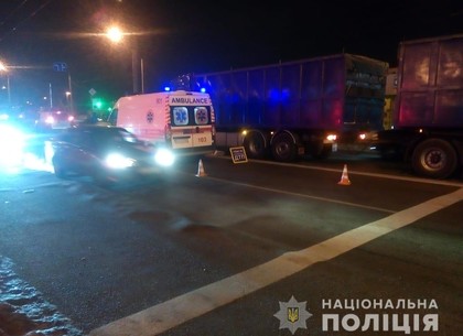 Полицией Харькова устанавливаются обстоятельства дорожно-транспортных происшествий на проспекте Героев Сталинграда