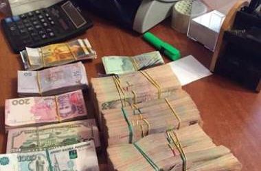 НБУ в результате проверок нашел 5 нелегальных обменников в Харькове и еще несколько в пригородах (ФОТО)