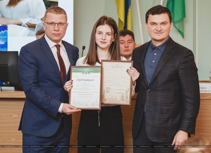 Награждены стипендиями лучшие школьники Шевченковского района (ФОТО)