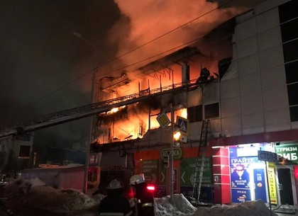 Пожарные рассказали, как тушили торговый центр (ФОТО)