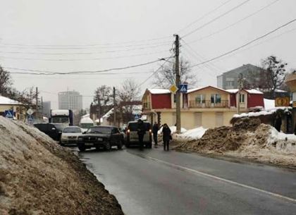Неосторожный водитель фуры перекрыл движение по Плехановской