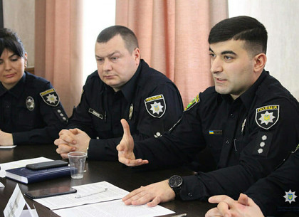 1000 вызовов и до 10 задержаний в день - итоги работы патрульных полицейских Харькова в 2018