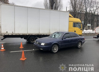 Ночное ДТП: водитель иномарки сбил пешехода на Клочковской (ФОТО)