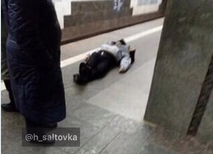 Утром в метро умер мужчина