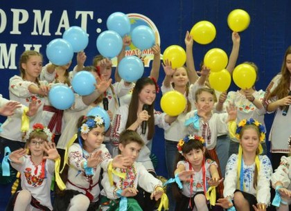 В Шевченковском районе прошел миротворческий фестиваль среди школьников (ФОТО)