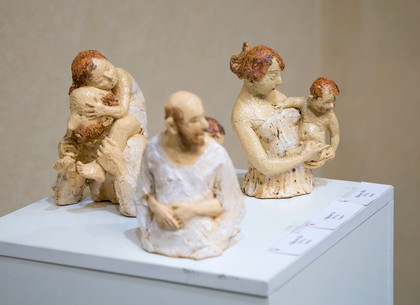 В Харькове открылась выставка скульптуры Любови Якименко «Клумба»