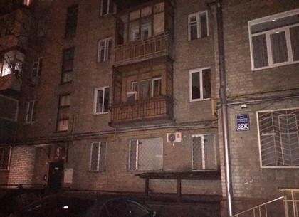 Пожар на Холодной Горе: из пятиэтажки эвакуировали жильцов (ФОТО)
