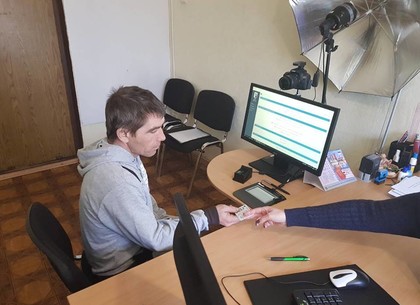 Миграционная служба помогла восстановить избирательные права заключенным в пригороде Харькова