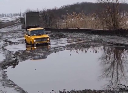 Под Харьковом исчезли снег и дороги: прокуратура заинтересовалась этим явлением