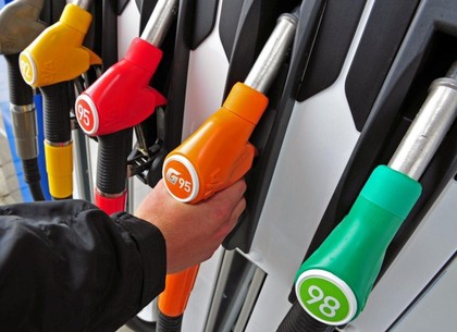 Цены на бензин  на харьковских заправках активно рванули верх (ИНФОГРАФИКА)