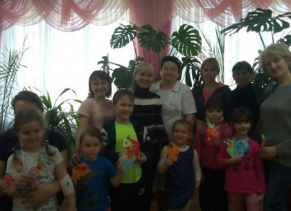 В Харькове провели мастер-класс по оригами для маленьких пациентов