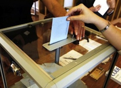 Отделы госреестра харьковских избирателей будут работать и в выходные, чтобы все желающие успели изменить место голосования