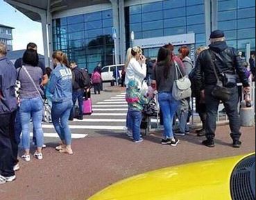 В Харькове из-за сообщения о «минировании» эвакуировали аэропорт, два торговых центра и отель