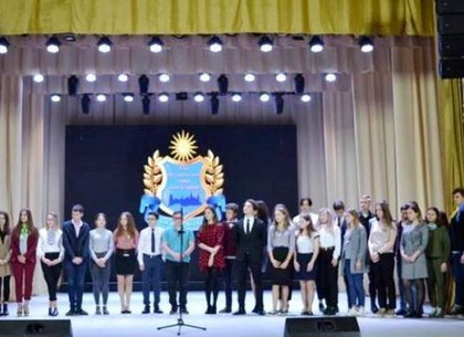 Харьковские школьники победили на Всеукраинском турнире юных историков