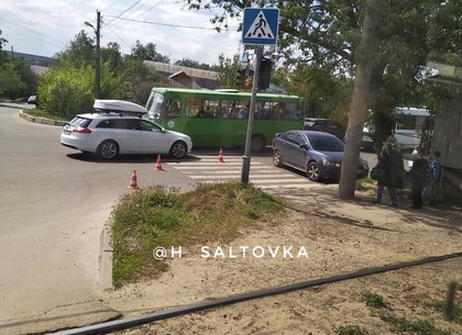 На Салтовке столкнулись четыре автомобиля (ФОТО)