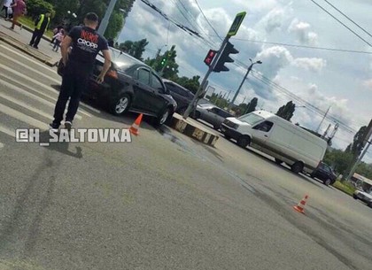 ДТП на Салтовке: водила японца врезался в островок безопасности (ФОТО)