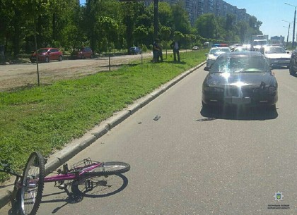 ДТП на Салтовке: пьяный велосипедист пошел на таран Mazda (ФОТО)