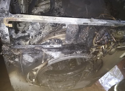 Харьковчанина спасли от загоревшейся стиральной машины (ФОТО)