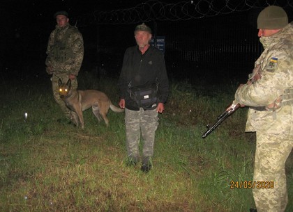 По рельсам и через «стену Яценюка»: харьковские пограничники ловят нарушителей (ФОТО)