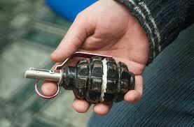 На Холодной горе полиция задержала «нервного»  переносчика боевой гранаты (ФОТО)