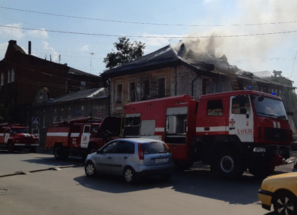 На Москалевке горел двухэтажный дом (ФОТО)