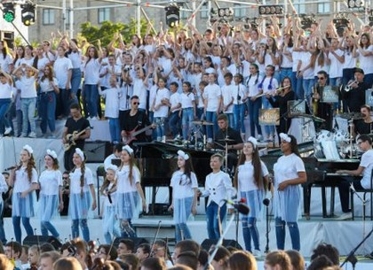 На площади Свободы пройдет масштабный концерт ко Дню защиты детей