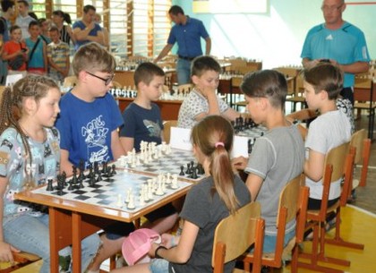 В Киевском районе прошли соревнования по шахматам среди школьников