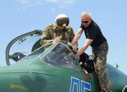 Харьковские курсанты совершили первые самостоятельные вылеты на боевых Су-25
