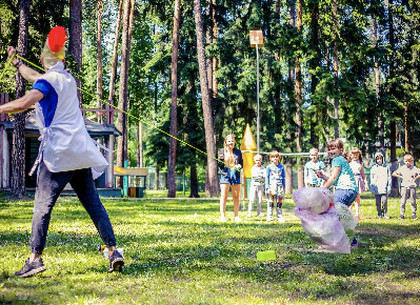 Темная сторона летнего отдыха: под Харьковом в детском лагере избили мальчика (ФОТО)