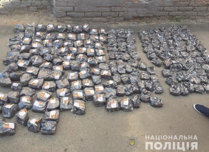 В центре Харькова продавали маковую соломку (ФОТО)