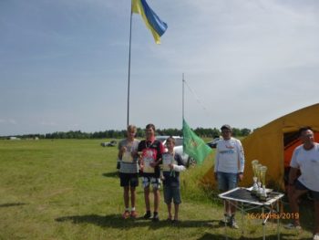 Первое место в чемпионате Украины по авиамодельному спорту занял юный изюмчанин