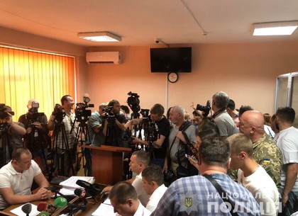 Нападение на видеооператора на территории ТЦ «Барабашово»: трем лицам сообщено о подозрении