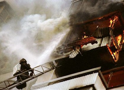 Московский район: спасатели ликвидировали пожар на балконах жилой пятиэтажки (ФОТО)