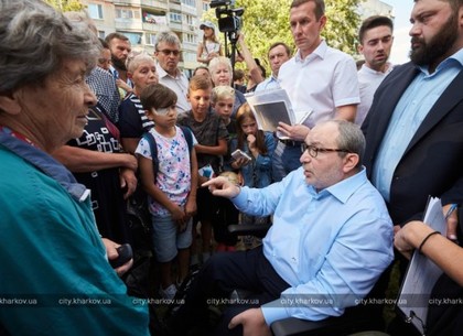 Геннадий Кернес встретился с жителями Шишковки и поселка Жуковского (ФОТО)