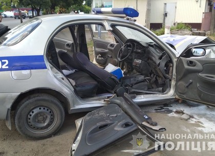 Полицейские серьезно пострадали в ДТП под Харьковом (ФОТО)
