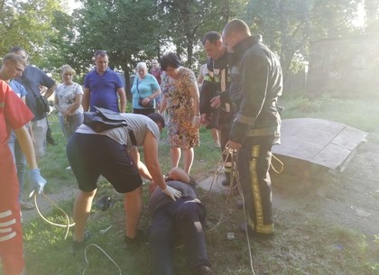 Красили погреб и потеряли сознание: ГСЧСники спасли двух мужчин (ФОТО)