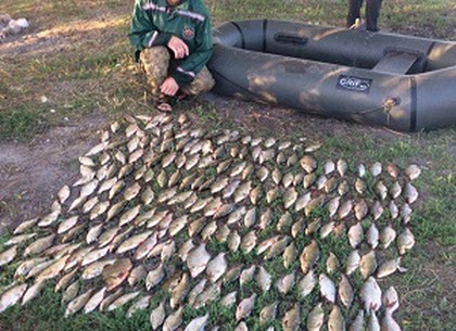 За рыбой – с запрещенной сетью: нарушители наловили на 13 тысяч гривен (ФОТО)