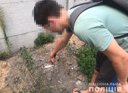 В Харькове наркокурьера поймали на 